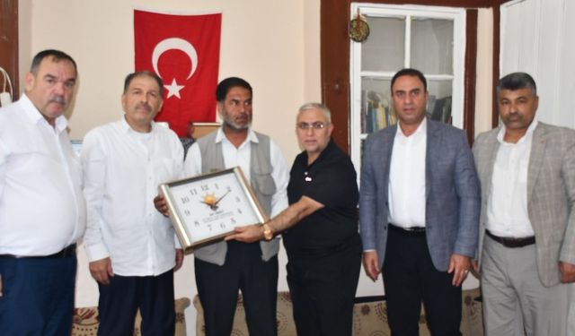 Şanlıurfa Eyyübiye Belediye Meclis Üyeleri Camikebir Mahallesini Ziyaret Etti