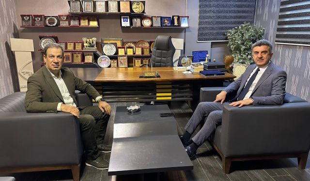 AK Parti Şanlıurfa İl Başkanı Günbeği, Demirkol ve Yavuz ile Bir Araya Geldi