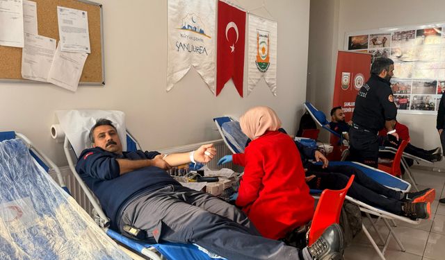 Şanlıurfa’da İtfaiye Personelinden Kızılay’a Yoğun Kan Bağışı!