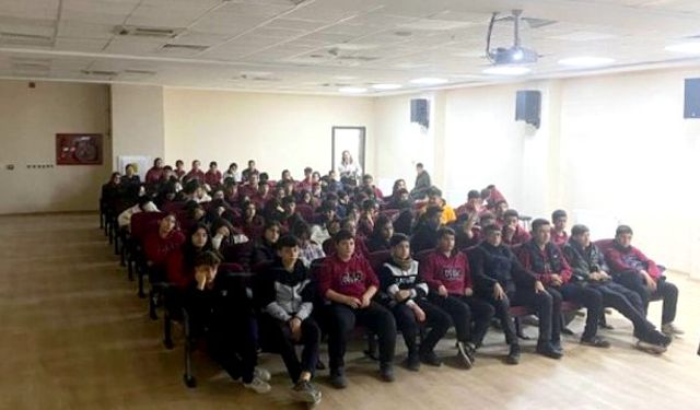 Yeşilay’dan Şanlıurfa’da Öğrencilere Bağımlılıkla Mücadele Eğitimi