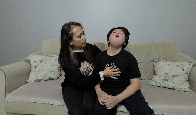 12 Yaşındaki Hasan Emre 8 Yıldır Dinmeyen Öksürükle Yaşıyor