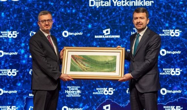 Prof. Dr. Duran: “Hakikatin Korunması, İlkeli Gazetecilikle Mümkün”