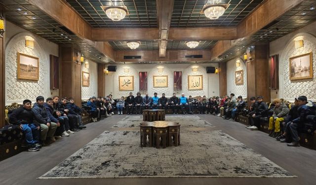 Şanlıurfa'da Gençler Hem Öğreniyor Hem Geziyor