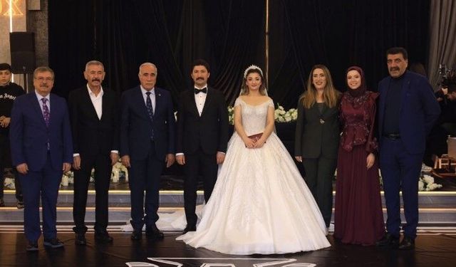 Aziz Aydınlık, Gençlerin Nikah Törenine Katıldı