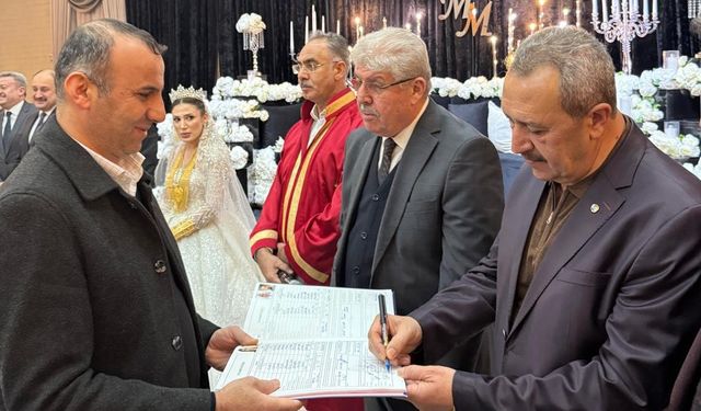 Şanlıurfa Ticaret Borsası Başkanı Mehmet Kaya Genç Çiftin Sevincine Ortak Oldu