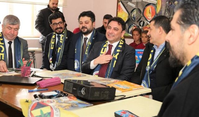 Fenerbahçeliler Derneği Şanlıurfa'daki Topraklı İlkokulu’nu Yeniledi,