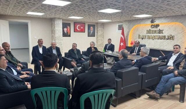 CHP Heyeti Birecik İlçe Başkanlığını Ziyaret Etti