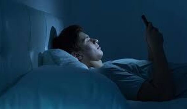 Telefonla Uyumak Sağlığınızı Sessizce Etkiliyor!