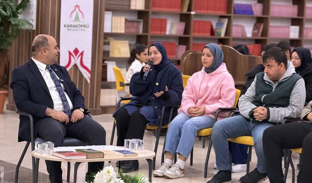 Şanlıurfa Karaköprü’de Gençlerle Eğitim Üzerine Samimi Söyleşi