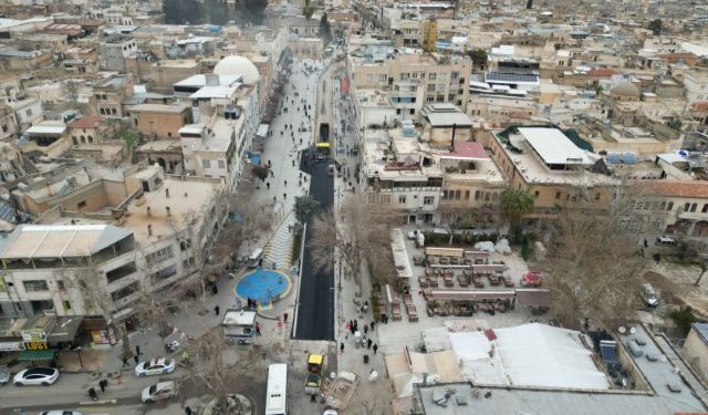 Şanlıurfa Divanyolu’nda Yayalaştırma Hamlesi: Tarihi Güzergâhta Asfalt Serimi!