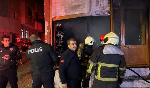 Şanlıurfa Eyyübiye’de İş Yerini Alevler Sardı!