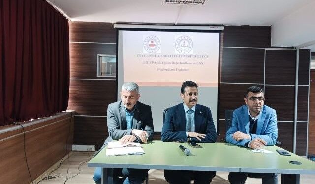 Eyyübiye’de LGS ve Mesleki Eğitim Değerlendirme Toplantısı Yapıldı