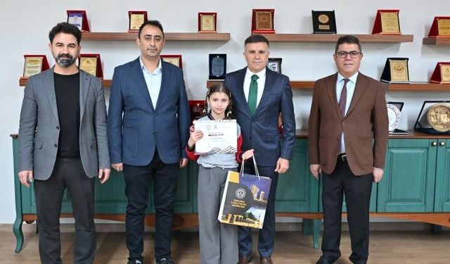 Şanlıurfa Öğrencisi Elif Salihoğlu Uluslararası Yarışmada Birinci Oldu