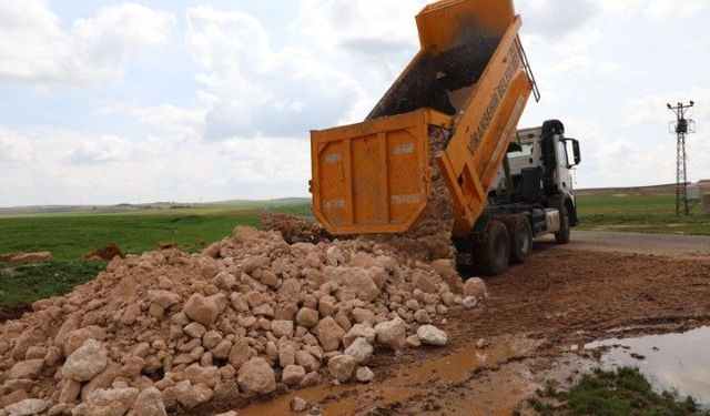 Viranşehir Gögerli Mahallesi’nde Stabilize Yol Çalışması Sürüyor