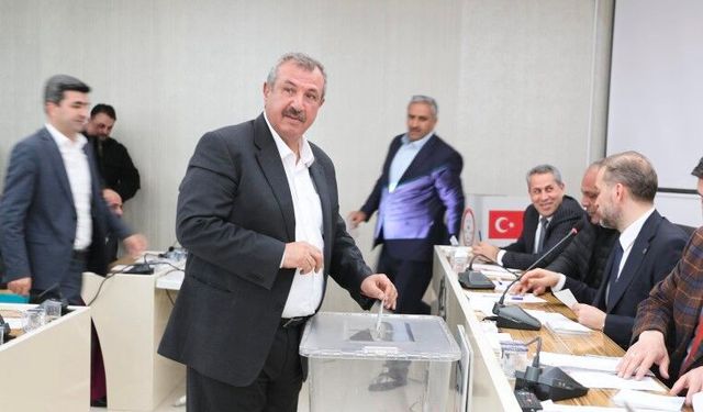 Şanlıurfa Büyükşehir Meclisi’nde Başkan Vekili Hasan Suyun Oldu