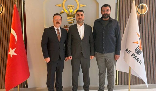 Şanlıurfa’da Esnaf Heyetinden AK Parti’ye Ziyaret