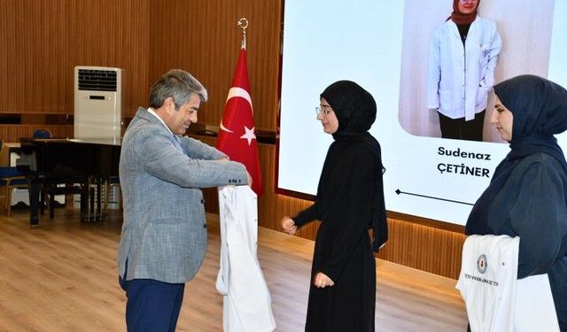 Şanlıurfa’da Genç Eczacılar Beyaz Önlüklerini Giydi!