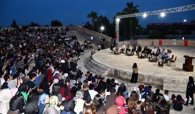 Harran Üniversitesi’nde Ünlü İsimlere Yoğun İlgi