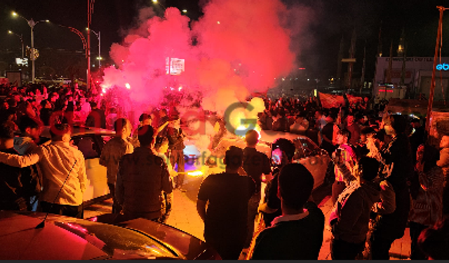 Şanlıurfa’da Şampiyonluk Coşkusu: Galatasaray Taraftarı Sokaklara Döküldü