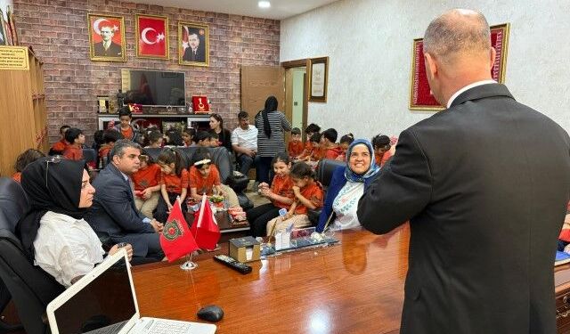 Şanlıurfa’da Miniklerden Şehit Ailelerine Anlamlı Ziyaret