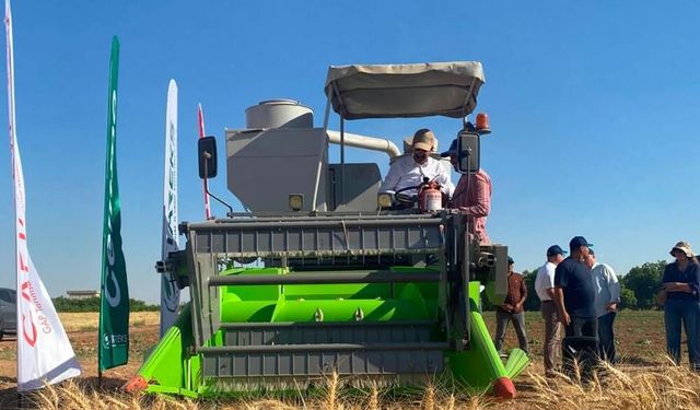 Şanlıurfa'da tarımda yeni dönem; İlk hasat yapıldı