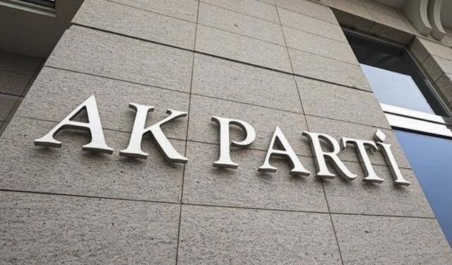 AK Parti'de Teşkilat Revizyonu Başladı: 50 İli Kapsayan Değişim Süreci