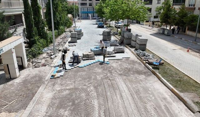 Karaköprü’de Prestij Sokak Çalışmalarıyla Mahalleler Yenileniyor