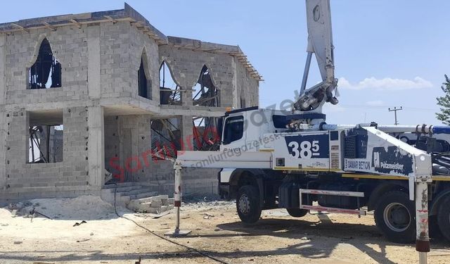 Şanlıurfa'da Cami İnşaatında Çökme: 2 İşçi Yaralandı
