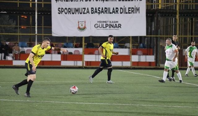 Şanlıurfa'da 36 Takımın Katıldığı Masterler Turnuvasına Yoğun İlgi