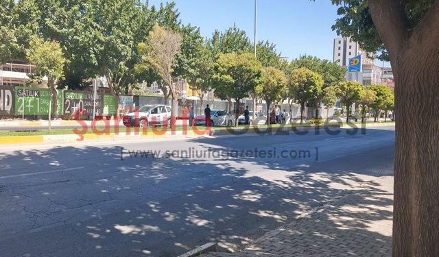 Şanlıurfa'da 4 Araç Birbirine Girdi: Zincirleme Kazada Maddi Hasar Oluştu
