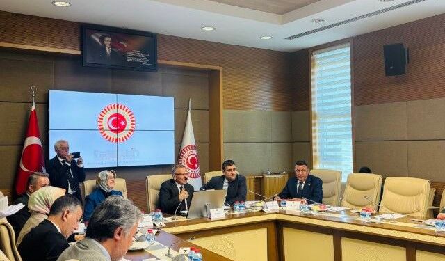 MHP'li Özyavuz: "Okul Olayları ve Dijital Riskler Komisyonunda Değerlendirmeleri Dinliyoruz"