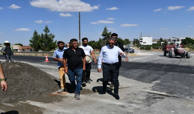 Şanlıurfa-GAP Havalimanı Yolunda Aydınlatma Çalışmaları Sürüyor!