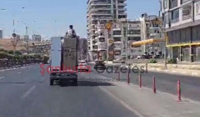 Şanlıurfa'da Pikabın Üzerindeki Tehlikeli Yolculuk Kamerada
