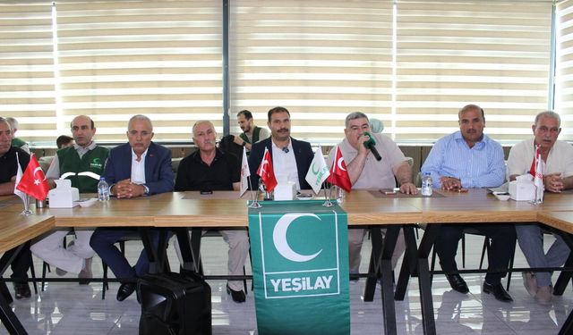 Yeşilay Şanlıurfa Şubesi muhtarlarla bağımlılıkla mücadeleyi görüştü