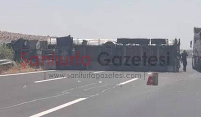 Şanlıurfa'da Akaryakıt Tankeri Devrildi: 1 Yaralı