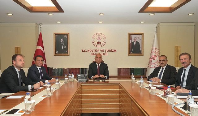 Kültür ve Turizm Bakanı Ersoy’dan Şanlıurfa paylaşımı:  "Karahantepe ve Sayburç’ta yeni bir döneme hazırlanıyoruz"