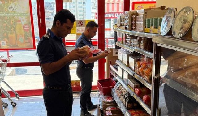 Şanlıurfa'nın o ilçesinde raflar mercek altına alındı