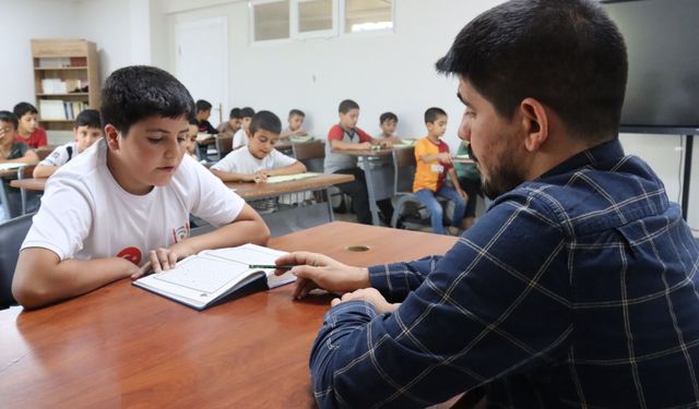 Şanlıurfa’da Çocukların Yaz Tatili Böyle Geçiyor: 18 Merkezde Kur’an Eğitimi