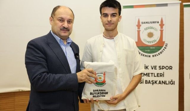 Başkan Gülpınar Şanlıurfa'nın şampiyonlarını ödüllendirdi: "Şanlıurfa'nın gurur kaynakları"