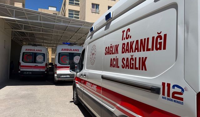 Ekmeklerine kan doğrandı: Düzce'deki feci kazada 4 kişi ölmüş, 9 kişi de yaralıydı, Şanlıurfa'da defnedildiler!