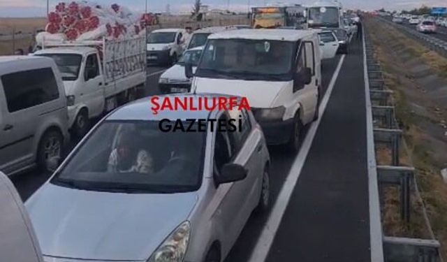 TEKNOFEST yoğunluğu Şanlıurfa-GAP Havalimanı yolunu kilitledi