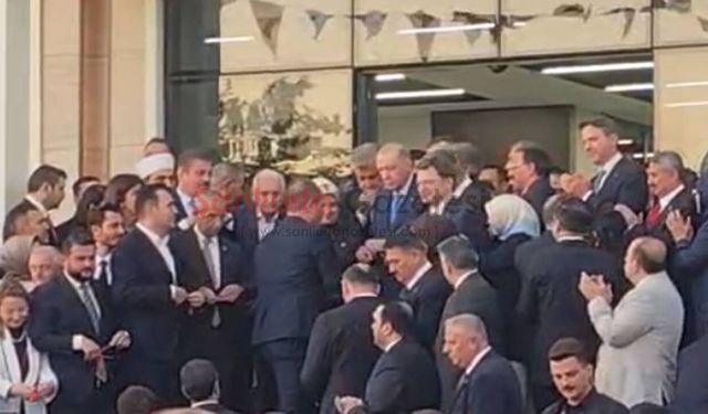 AK Parti Şanlıurfa İl Başkanlığı Cumhurbaşkanı Erdoğan tarafından açıldı