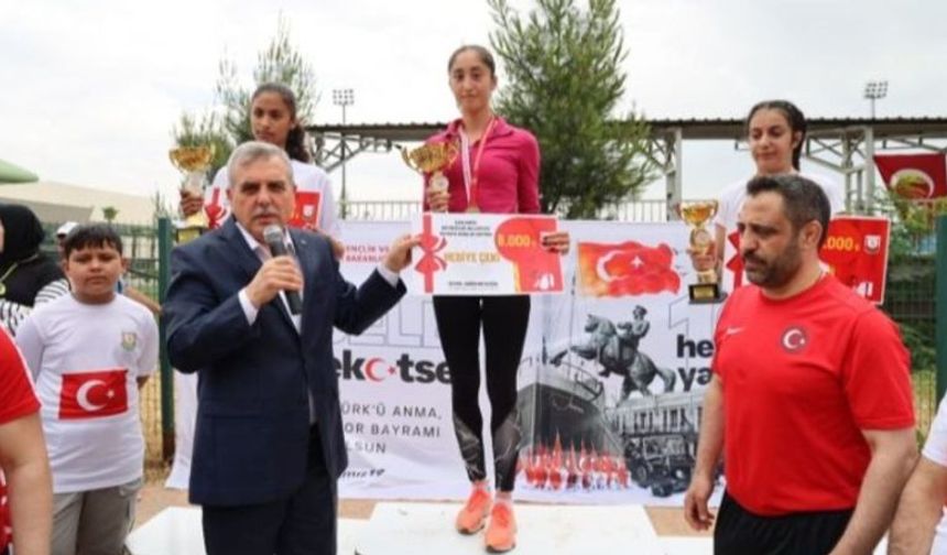 Beyazgül, “Şanlıurfa"dan Dünya ve Avrupa şampiyonları çıkacak” (video)
