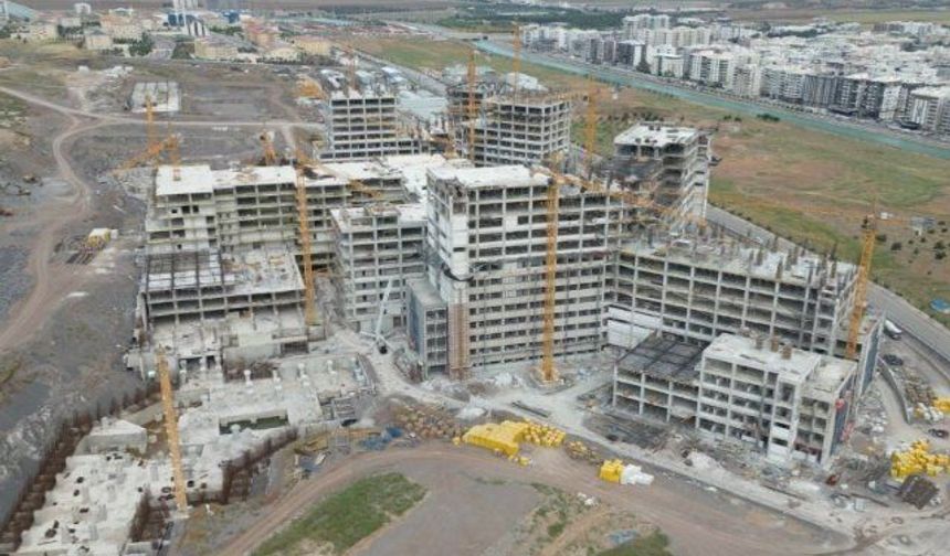 Milletvekili Yazmacı müjdeyi verdi: Şanlıurfa'da ulaşımı rahatlatacak iki köprülü kavşak trafiğe açılıyor!