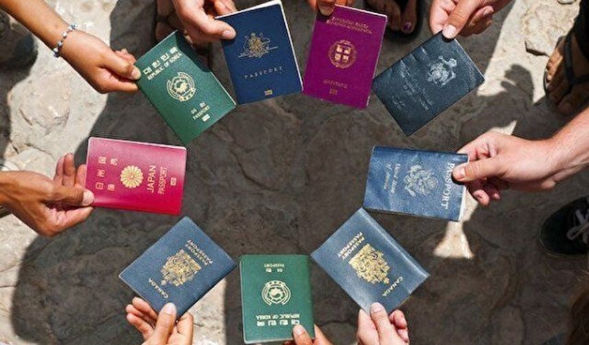 AB Kapısında kilometrelerce kuyruk; Pasaportta damga dönemi bitti