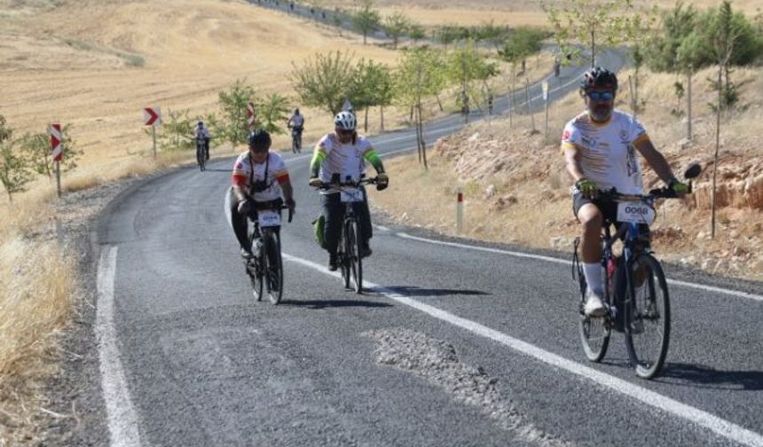 Şanlıurfa Göbeklitepe Bisiklet Festivali Başladı: 160 Bisikletli Göbeklitepe Yolunda