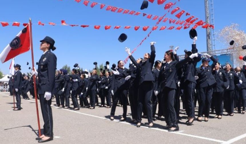 Şanlıurfa’ya Duygusal Bağ: Şehit Kızından Anlamlı Mezuniyet!