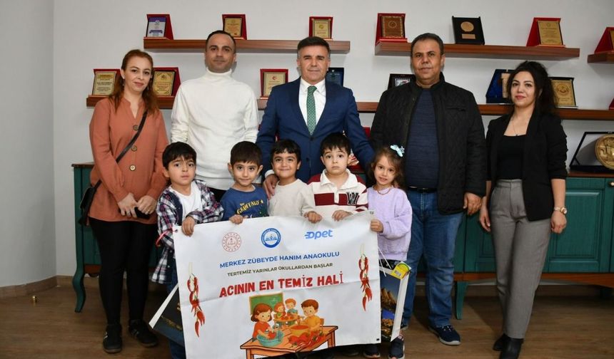 Minik Öğrencilerden Sosyal Sorumluluk Dolu Anlamlı Proje!