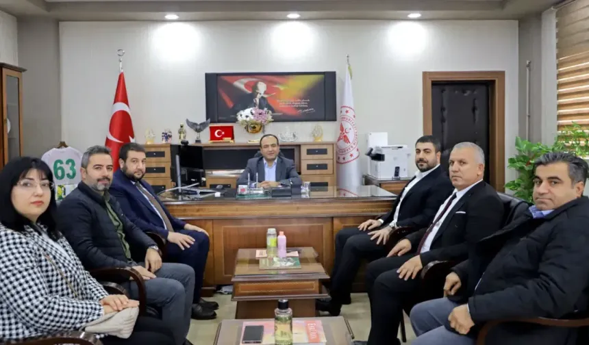 AK Parti Karaköprü Teşkilatından Şanlıurfa İl Sağlık Müdürü’ne Ziyaret