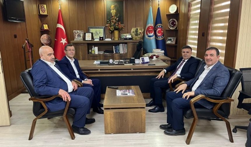 Şanlıurfa İl Milli Eğitim Müdürü Asım Sultanoğlu, TES-İş Sendikası Şanlıurfa Şubesini Ziyaret Etti